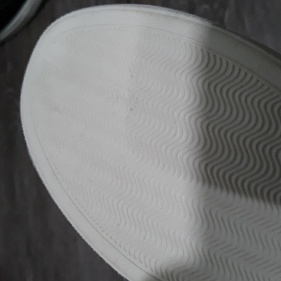 Freedom Fit tan and brown animal print sneakers. Size 11. NWOT - Picture 9 of 10